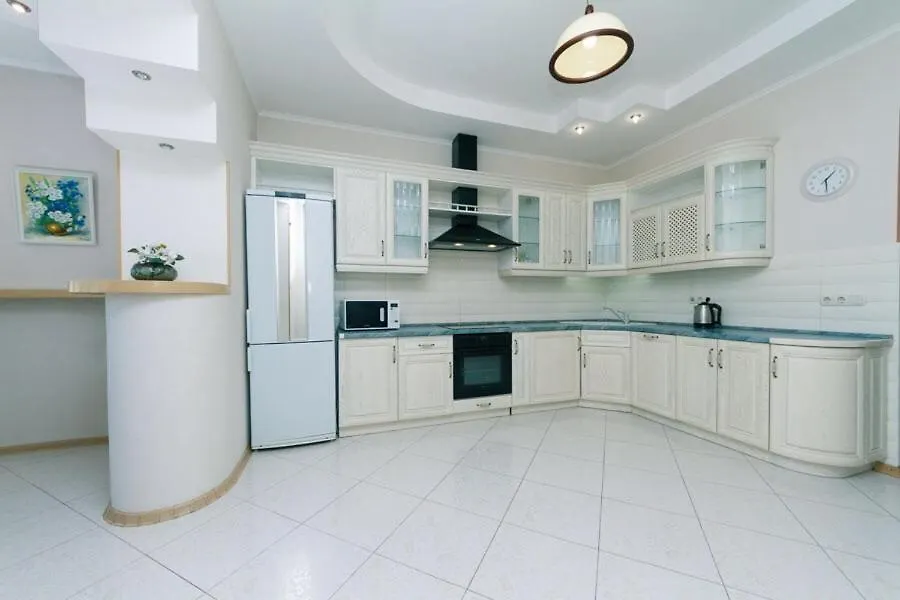 Spacious Apartments With 3 Bedrooms Obolon Metro Minsk Kiev Ukraine