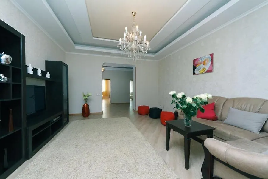 Spacious Apartments With 3 Bedrooms Obolon Metro Minsk Kiev Oekraïne